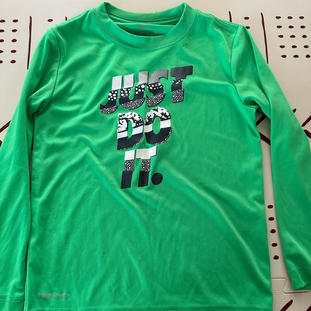 Boy Nike shirt